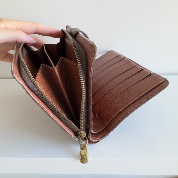 LOUIS VUITTON Monogram Viennois Wallet in Brown - Picture 7 of 9